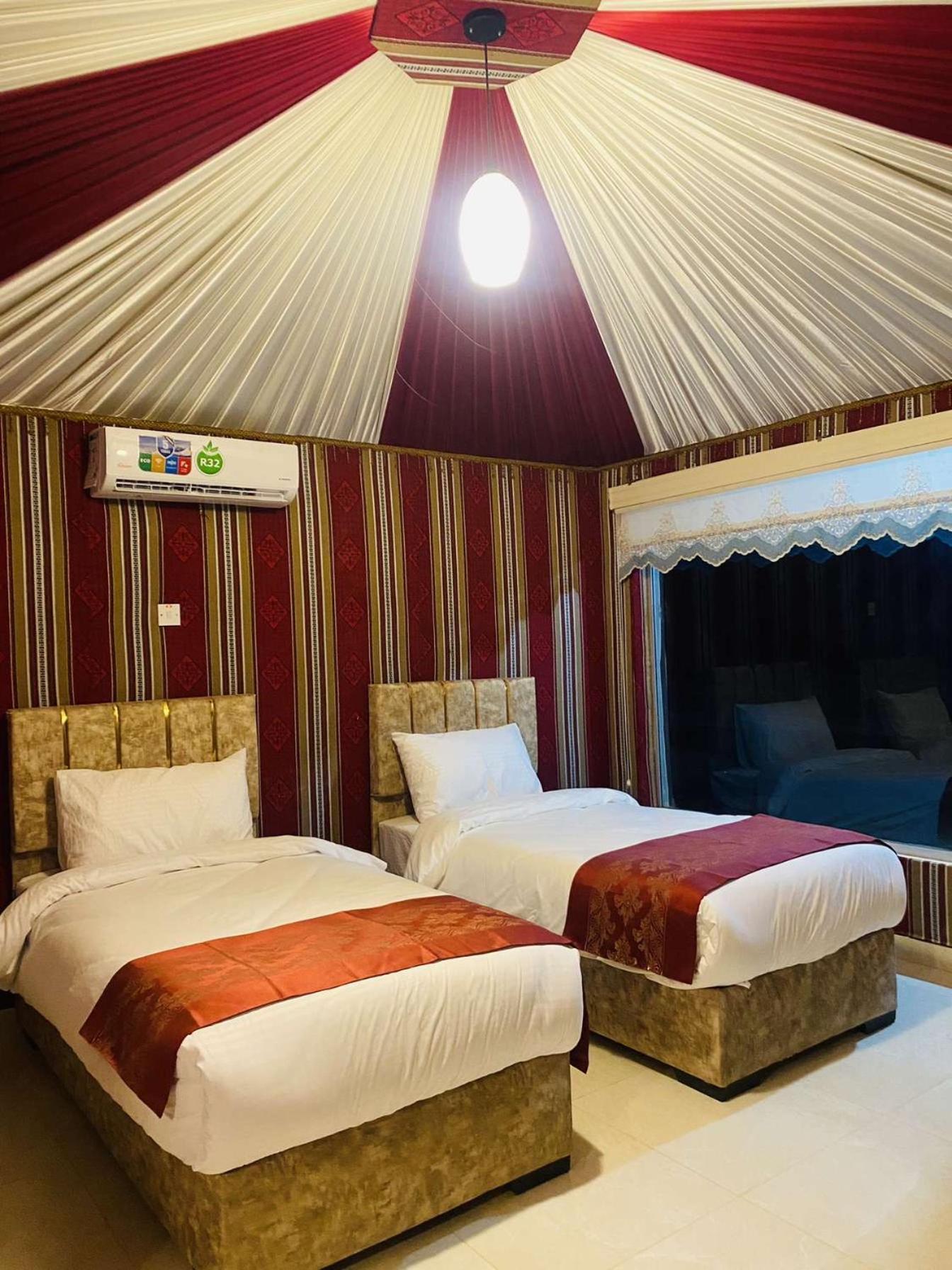 Wadi Rum Sky Camp Екстериор снимка