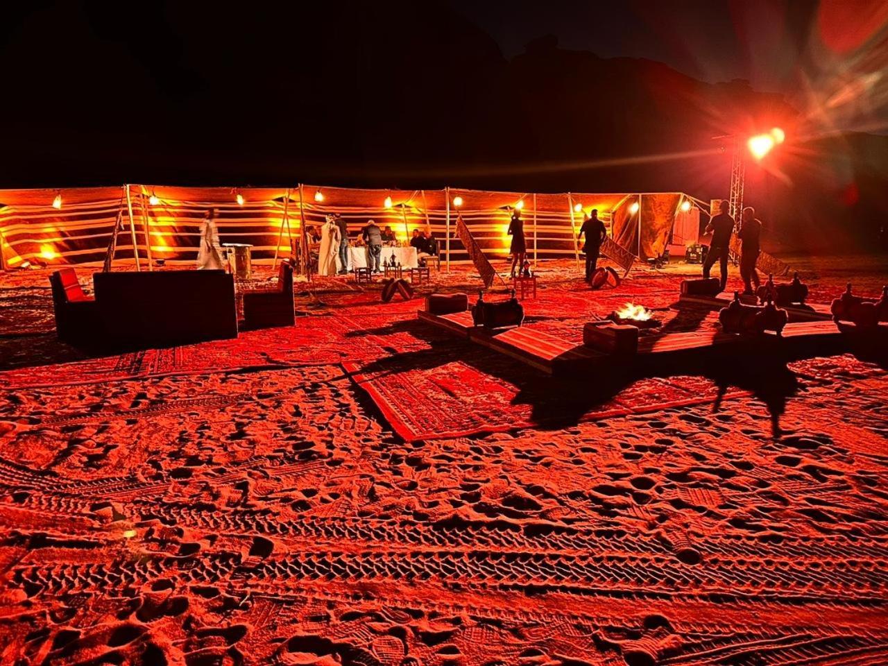 Wadi Rum Sky Camp Екстериор снимка