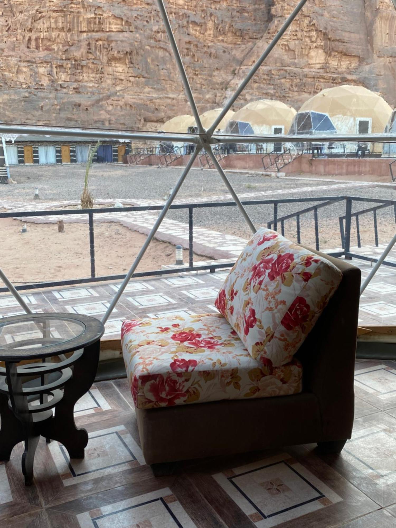 Wadi Rum Sky Camp Екстериор снимка