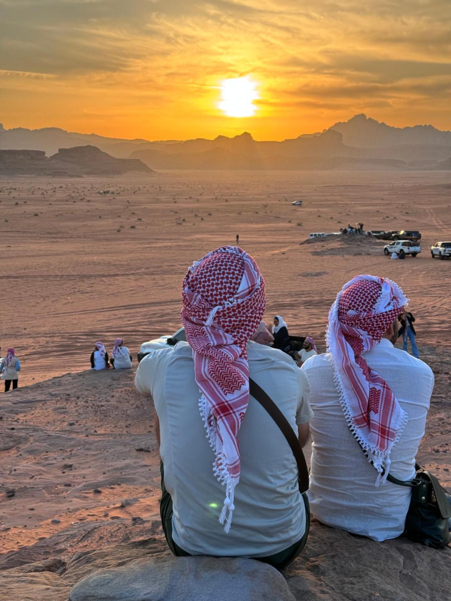 Wadi Rum Sky Camp Екстериор снимка